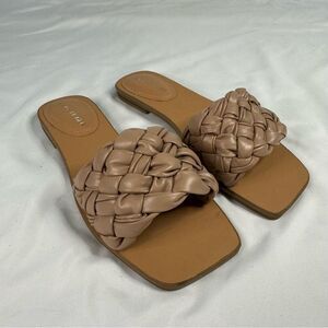 Marc Fisher Tan Natural Size 6.5 Caspian Flat Sandal Slip On Woven Faux Leather